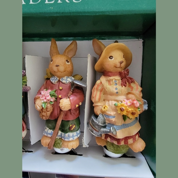 Unique Boston Warehouse Spreaders Set of 4 Spring Bunny Stainless Steel Knives - Picture 3 of 6